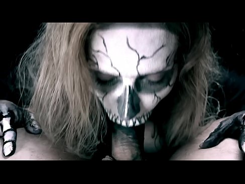 ❤️ Demon girl imeb kulli oma musta suuga ja neelab sperma. ❤❌ Pornovideo at us ﹏